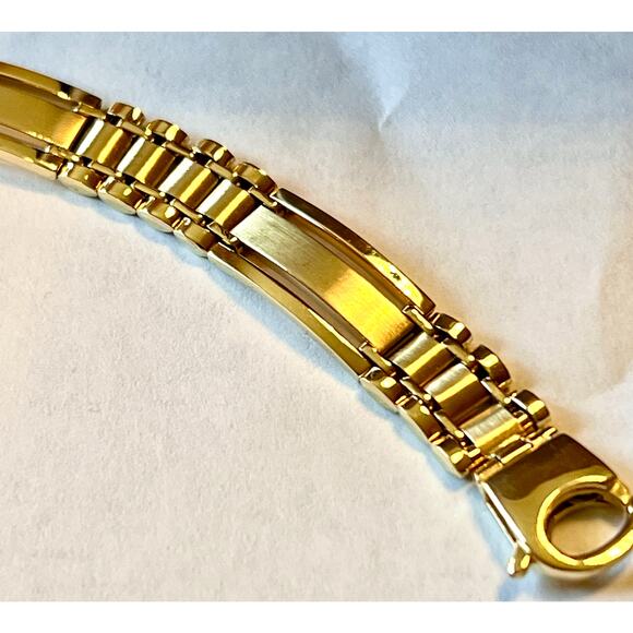 14k Polished and Satin 8.8mm Fancy Bar Link 8.5 inch Mens Bracelet - Picture 9 of 16
